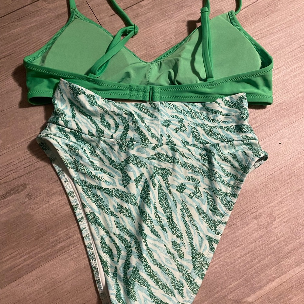bikini set - Picture 2 of 5